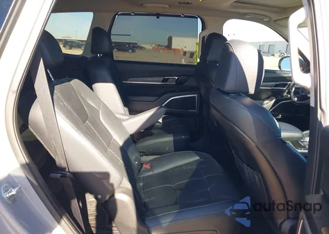 2022 Kia Telluride Ex z USA, uszkodzony, nr VIN 5XYP3DHC7NG231619